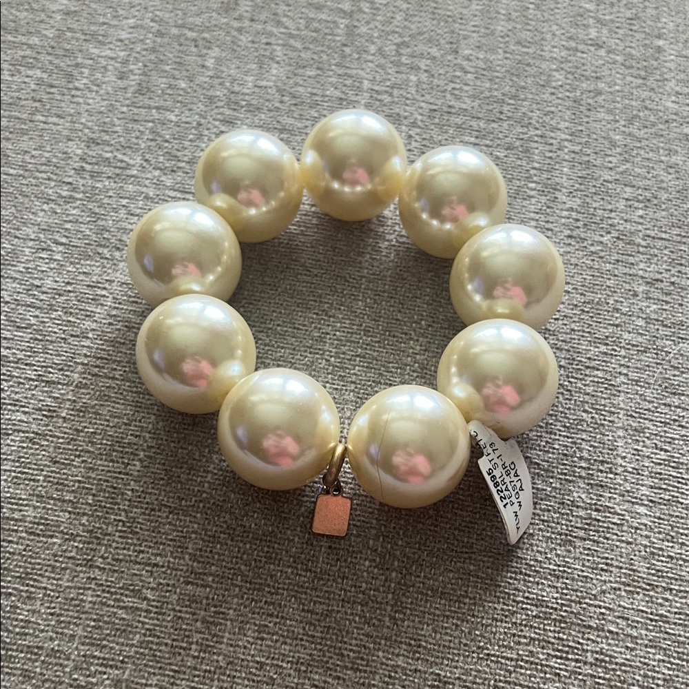 Elegant Pearl Beaded Bracelet